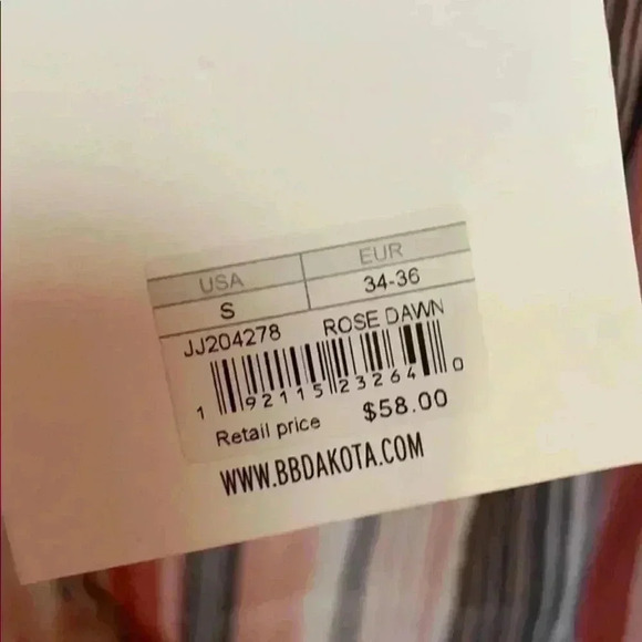 Brand new!!! BB DAKOTA Women’s Tank Top Blouse - Picture 5 of 7